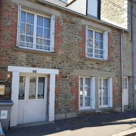 Maison De Situee A 8 Kms Du Mont St Michel *