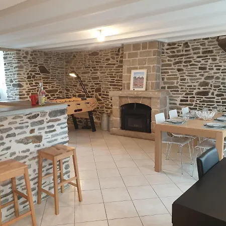 Maison De Situee A 8 Kms Du Mont St Michel Holiday home