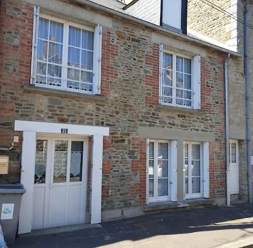 Maison De Situee A 8 Kms Du Mont St Michel *