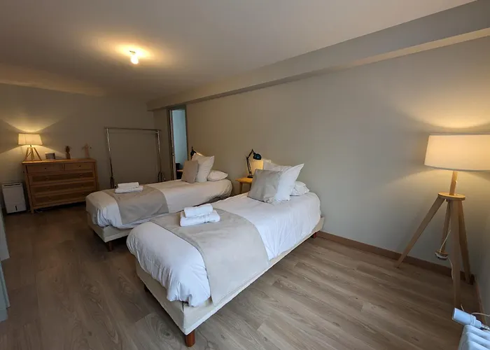 Dom wakacyjny Maison De Situee A 8 Kms Du Mont St Michel *